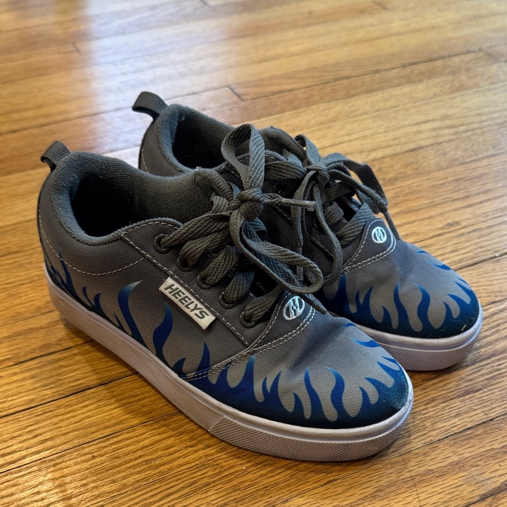 Heelys Charcoal and Navy Flame Shoes